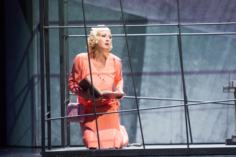 Lisa in Jekyll und Hyde